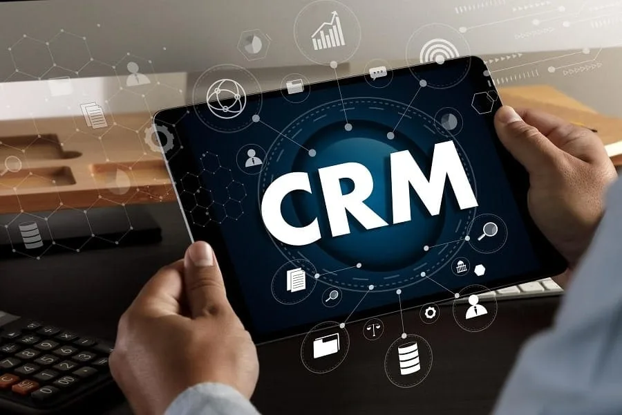 چگونگی بهبود فرآیند فروش با CRM چگونگی بهبود فرآیند فروش با CRM